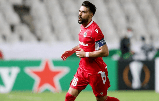 他将会留在 他将会留在